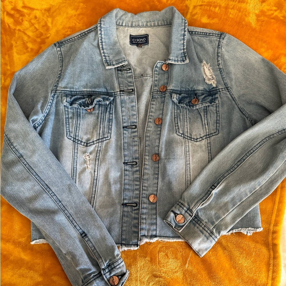 Ci Sono Women's Light Blue Distressed Denim Jacket Like New Copper buttons Sz L